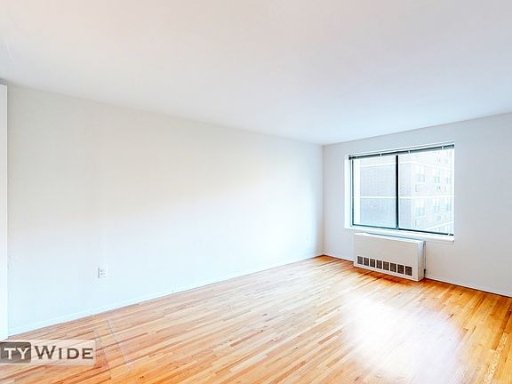 4th image of 207 E 30th St APT 4g