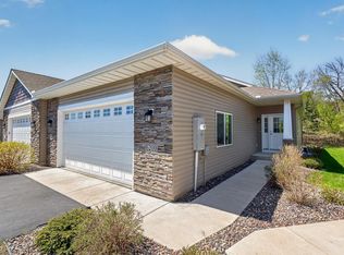 6200 Boulder Ridge Dr, Rockford, MN 55373