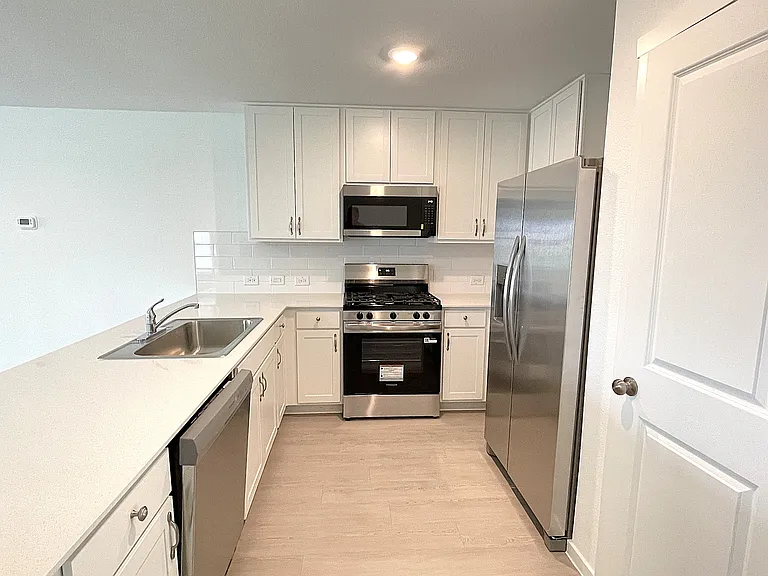 3185 Campeiro Ave — Photo 8