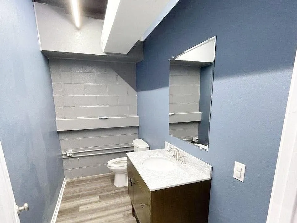 1 bed, 1.5 bath, 1056 sqft, $1,150 — Photo 3