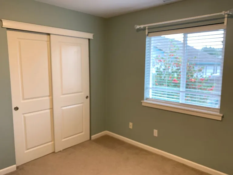 11603 NW 27th Ct — Photo 12