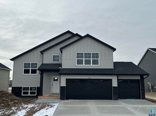 6205 W Valentine St, Sioux Falls, SD 57107