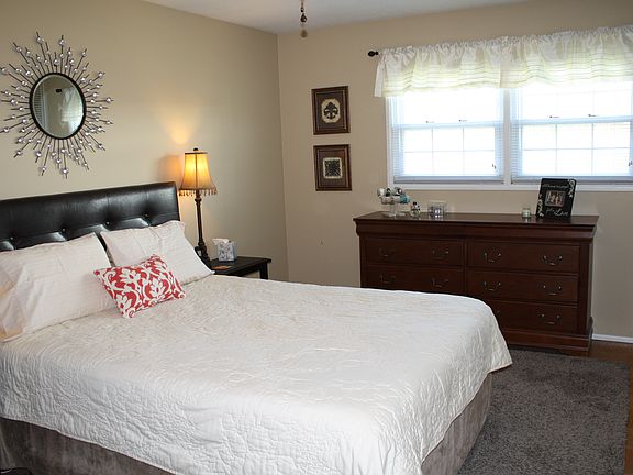 5th image of 2524 Whirlaway Dr