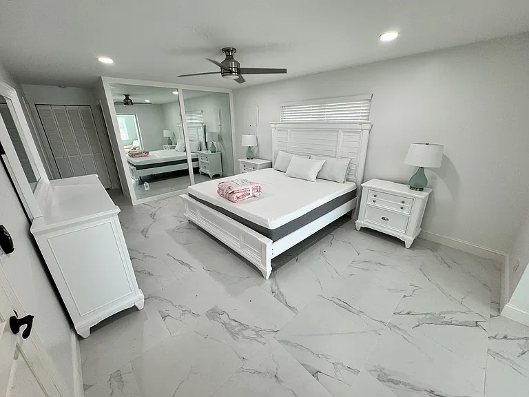 211 Marina Dr — Photo 24