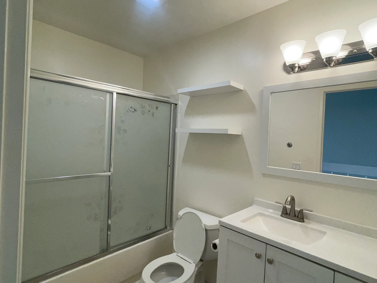 2 bed, 1.5 bath, 965 sqft, $2,575 — Photo 1