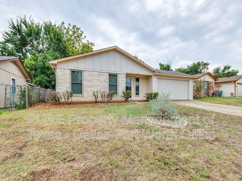 1st image of 1224 Parkwood Pl
