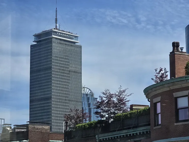 10 Charlesgate E #501 — Photo 14