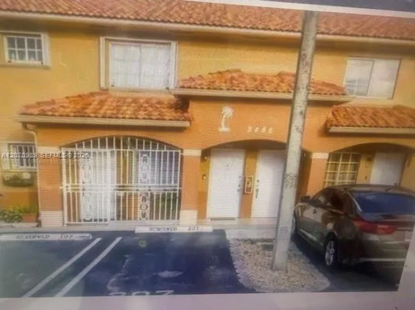 2485 W 76th St APT 207, Hialeah, FL 33016