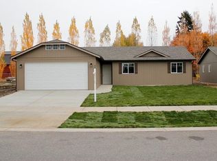 416 N Shamrock Rd, Greenacres, WA 99016