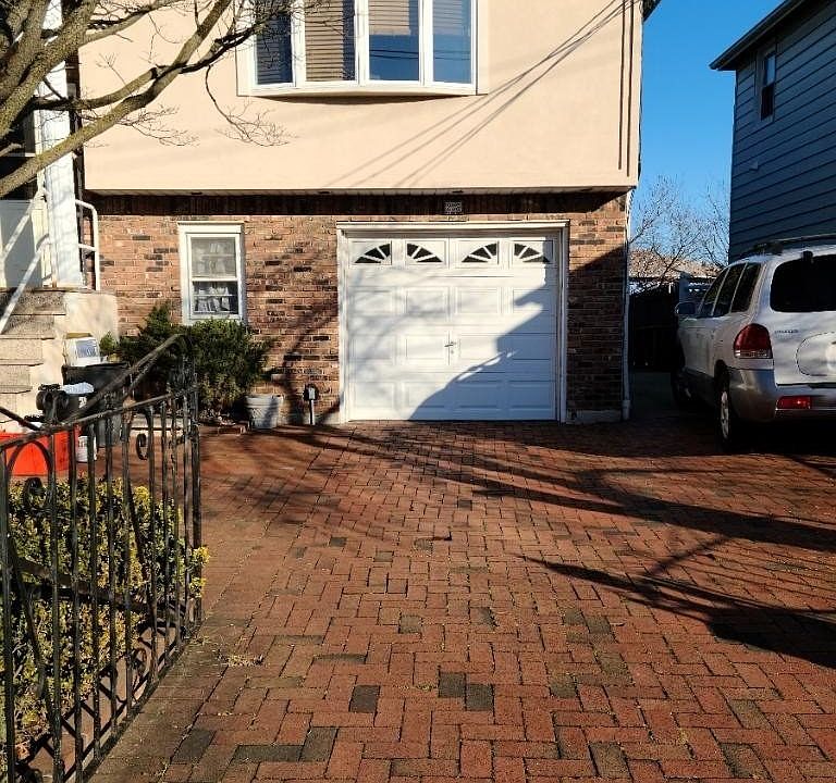 1st image of 296 Plain Ct