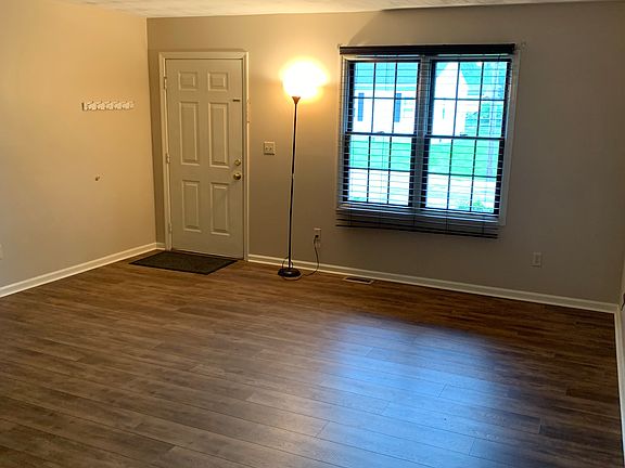 2nd image of 221 Fulton St