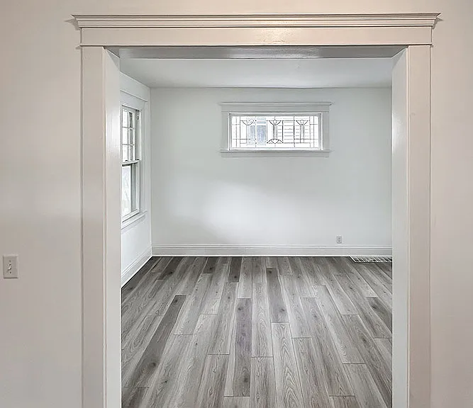 2122 Bancroft St — Photo 2
