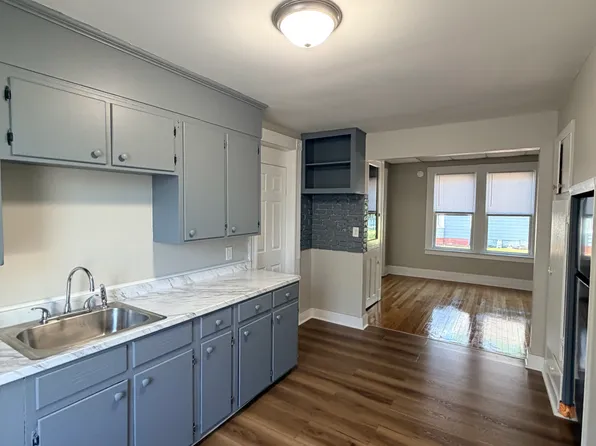 476 Thompson Ave, East Haven, CT