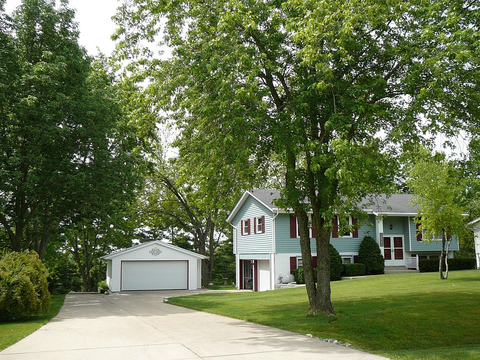 1st image of 3173 Kettle Moraine Pkwy
