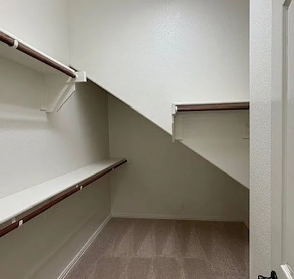9400 Wellington Dr — Photo 13