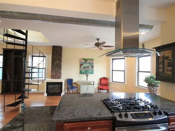 176 Hillside St Unit 3, Roxbury Crossing, MA 02120