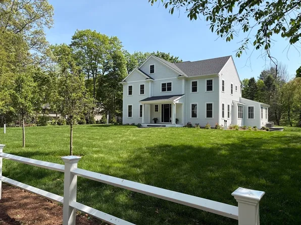 93 Walpole St, Dover, MA 02030