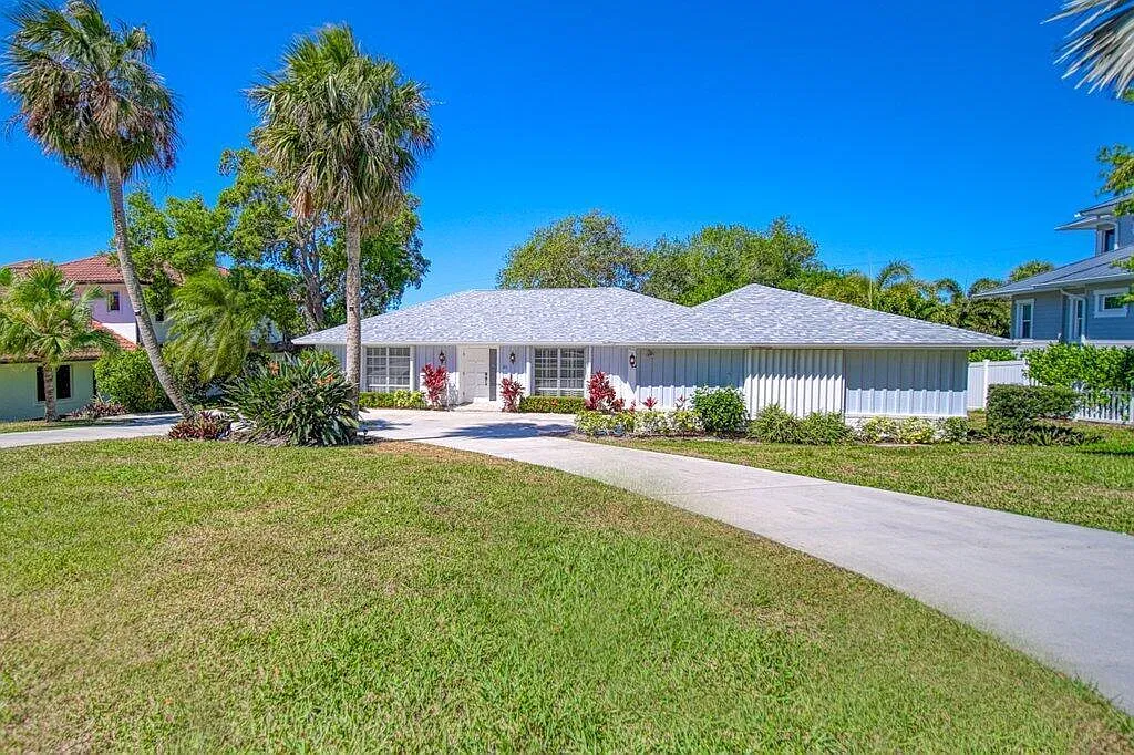 3 bed, 2.0 bath, 2080 sqft, $4,500 — Photo 2