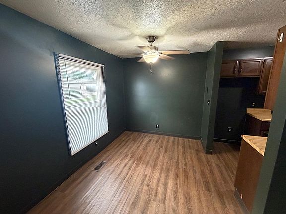 4th image of 1215 N Maple St APT 1