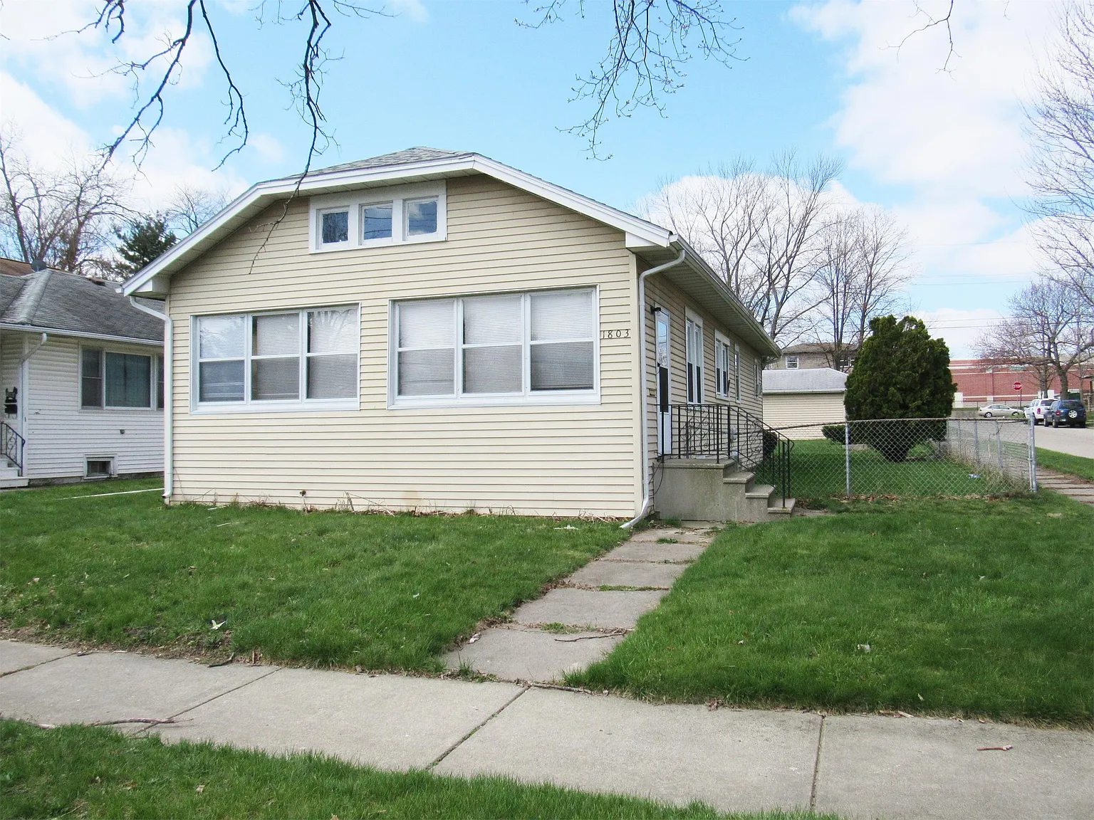 1803 Caroline St photo 1