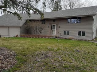 2157 Lakebrook Dr, New Brighton, MN 55112