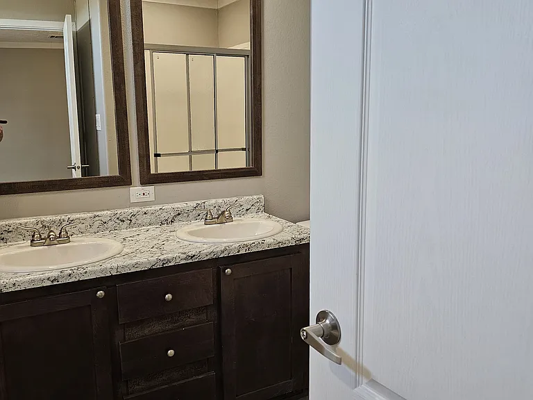 4600 Cumberland Farm Cir — Photo 8