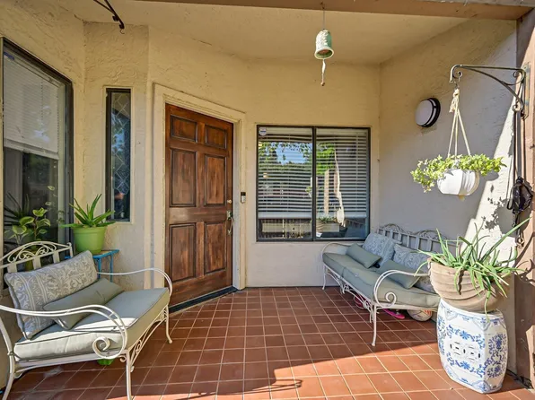 555 Ranch Trl APT 206, Irving, TX 75063