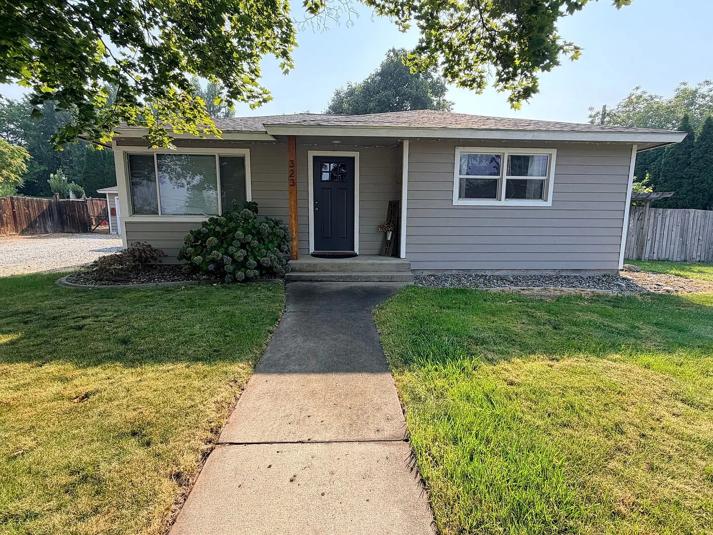 Park-like feel! 2+ bed with ADU in back, 2 bath house, central a/c, fenced back yard, great locat... — Photo 2