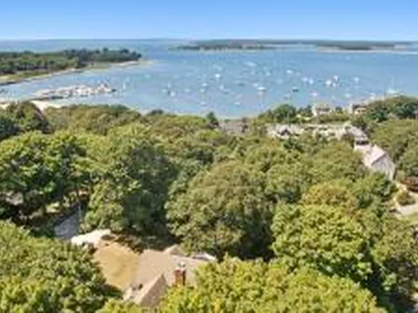 20 Douglas Avenue, Monument Beach, MA 02553
