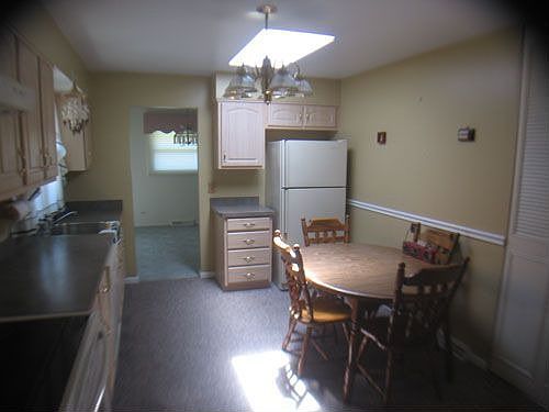 3rd image of 2831 Stonewall Ave