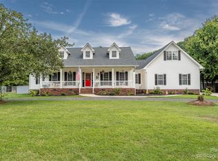 422 Old Mountain Rd, Statesville, NC 28677