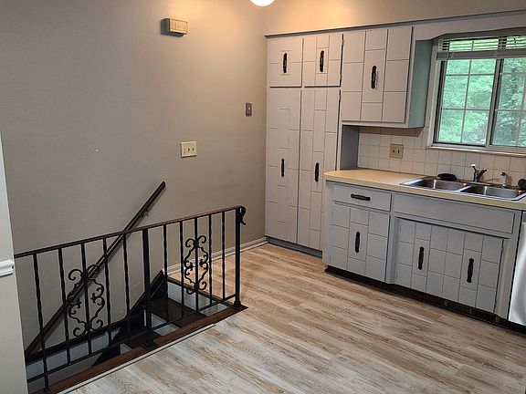 3rd image of 2751 Long Rd #2755