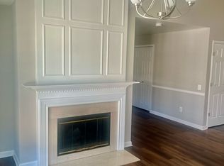 1121 Huntmaster Ter NE UNIT 302, Leesburg, VA 20176
