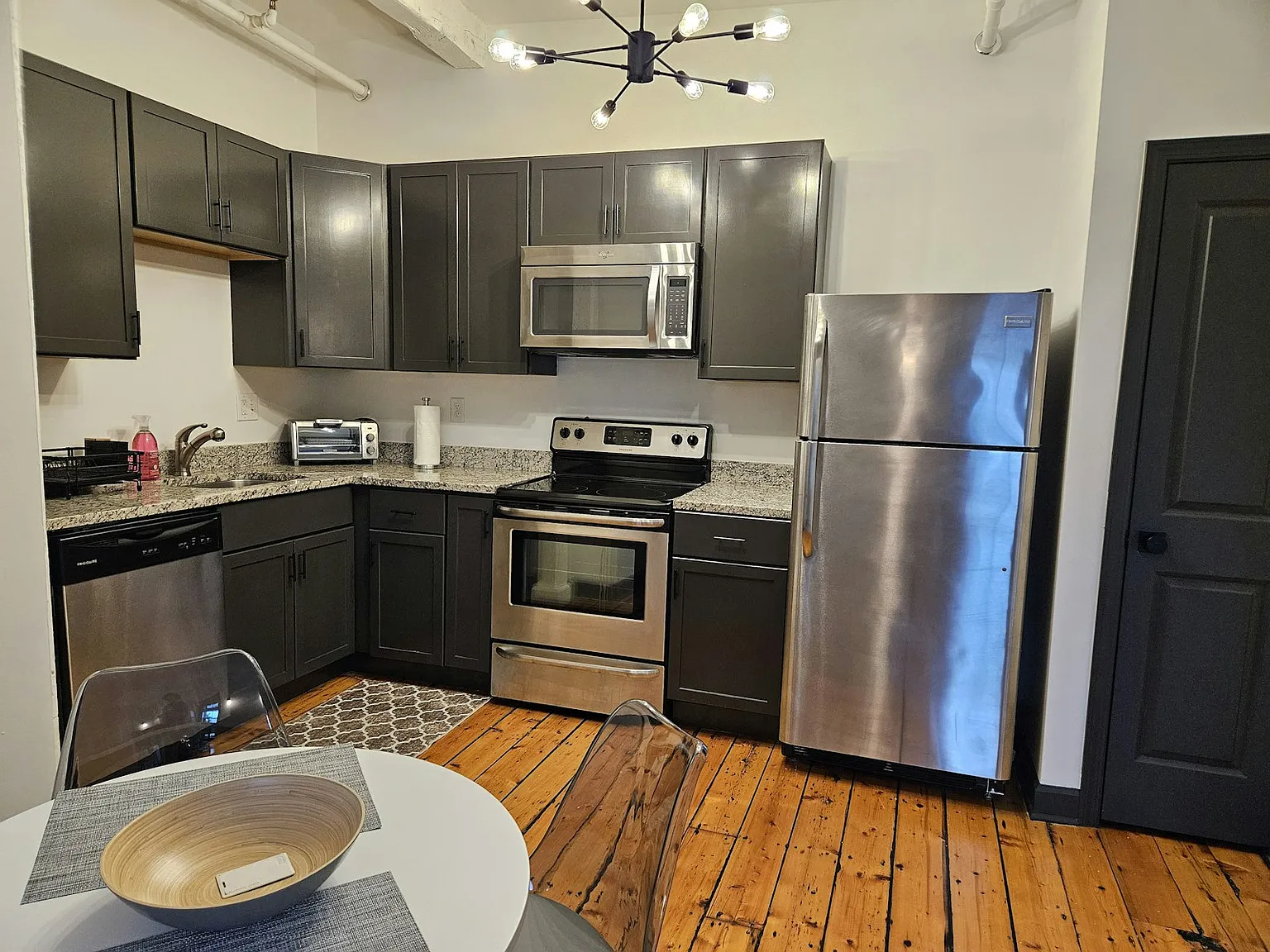 172 River Street — Photo 2