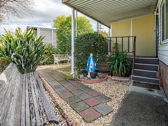 3rd image of 87 Lemon Tree Circle