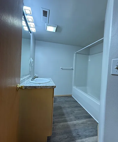 Downstairs full bath