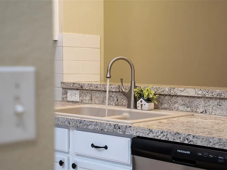 10612 Savannah Wood Dr #86 — Photo 12