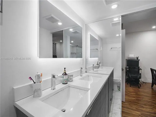 10135 SW 139th Pl — Photo 7