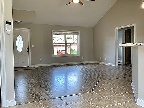 5th image of 10699 Fall Creek Dr