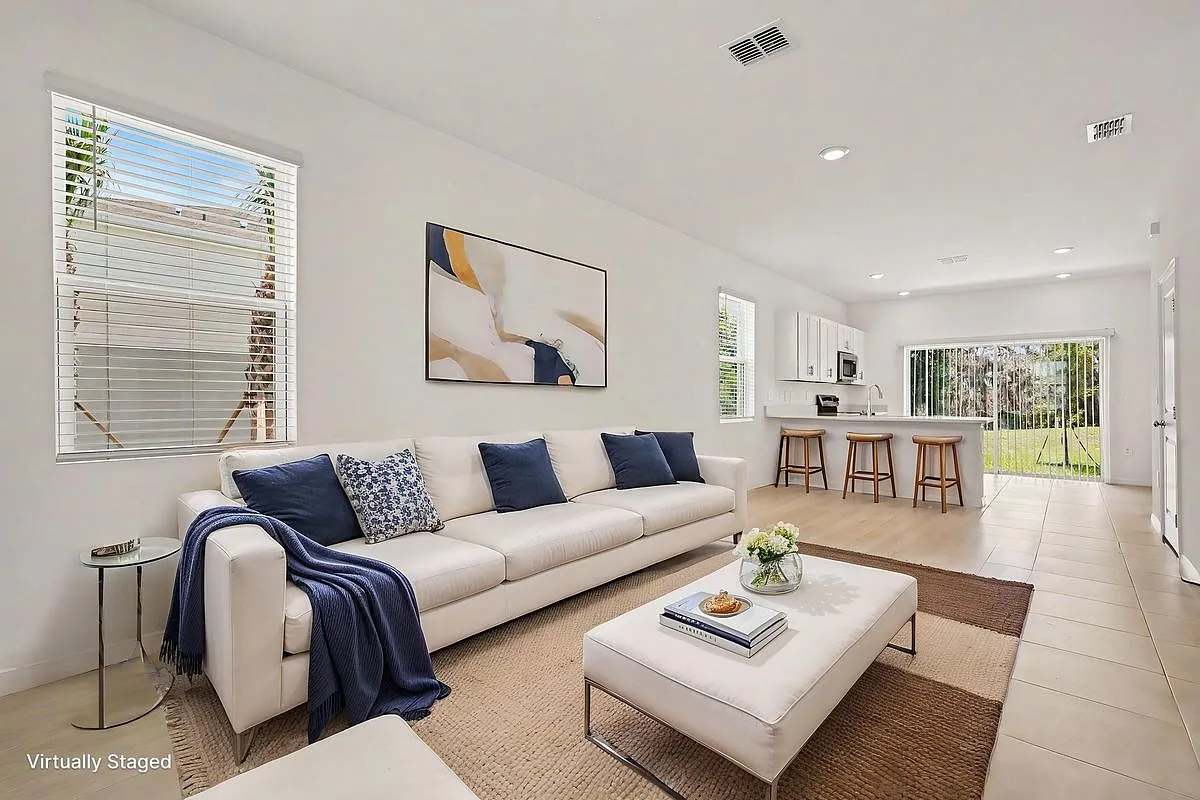2 bed, 3.0 bath, 1205 sqft, $2,000 — Photo 3