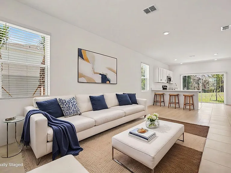 13207 Forge Ave — Photo 3