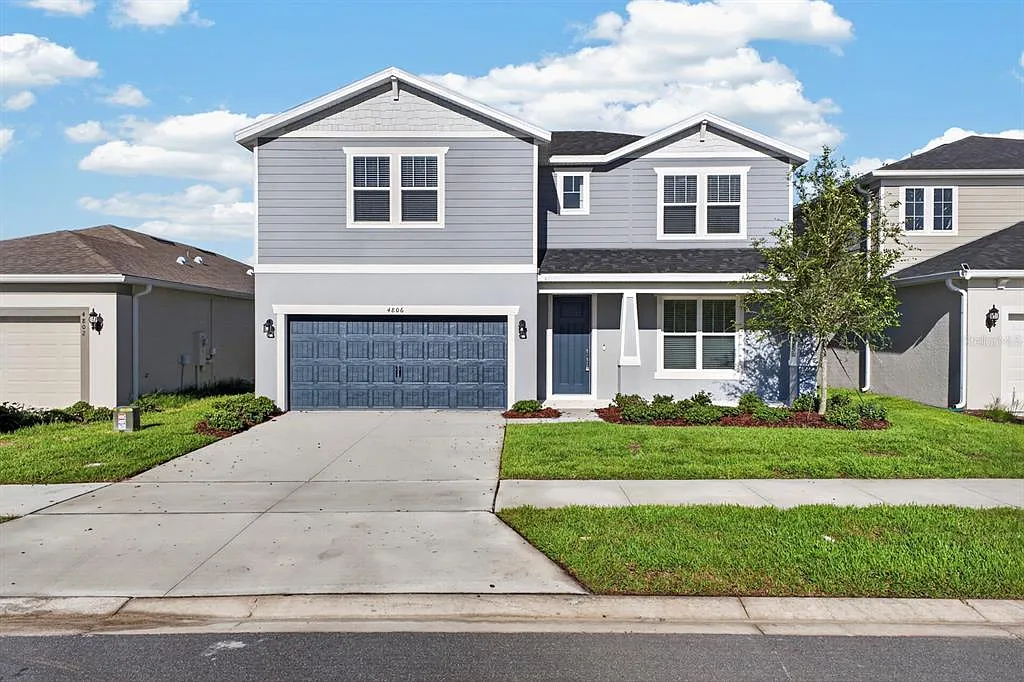4 bed, 3.5 bath, 2894 sqft, $2,400 — Photo 1