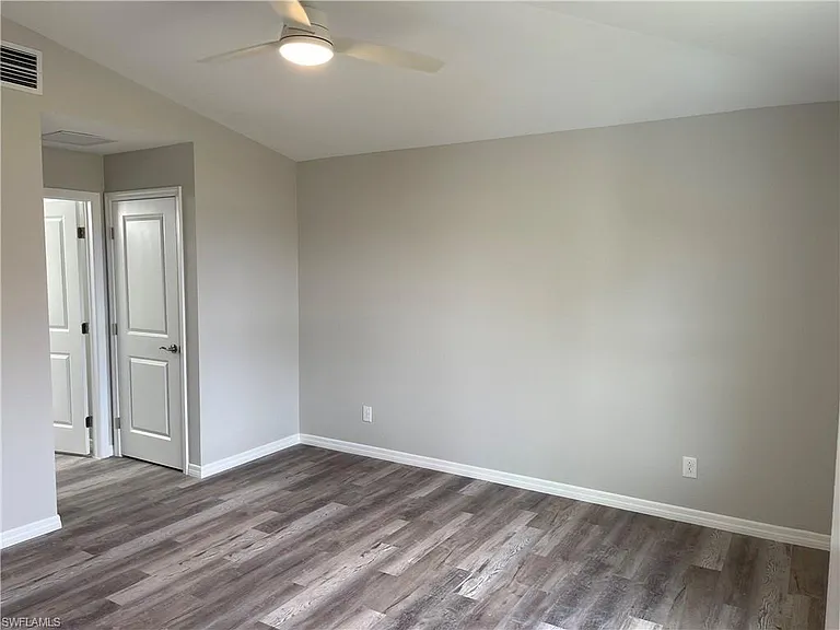 3222 Santa Barbara Blvd N — Photo 5