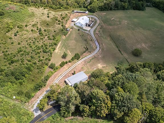 3rd image of 762 Matthews Hollow Rd