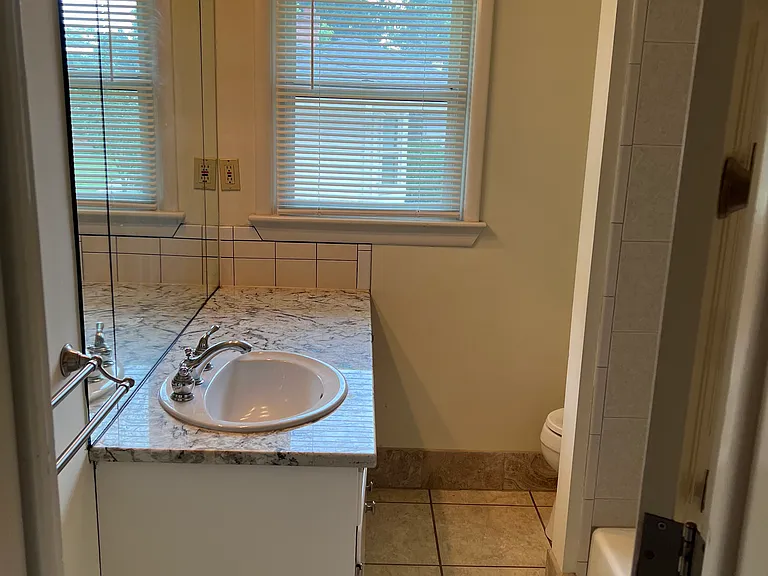 5821 Lowell St — Photo 15