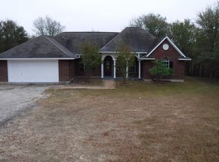 1391 Upper Elgin River Rd, Elgin, TX 78621