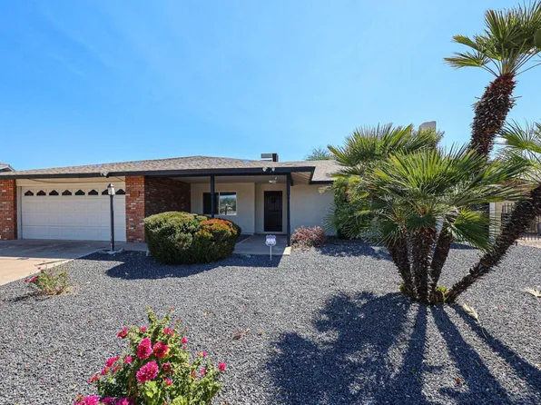 11207 S Iroquois Dr, Phoenix, AZ 85044