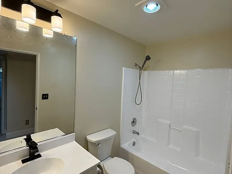 15766 Midwood Dr #4 — Photo 40