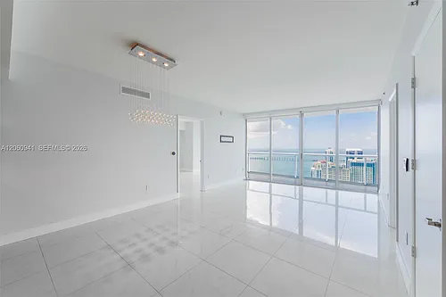 495 Brickell Ave #5205 Photo 1 495 Brickell Ave #5205 Photo 1