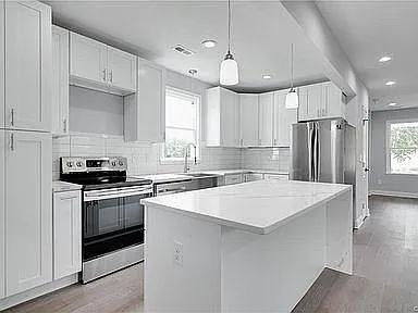 710 Oak Park Ave — Photo 5